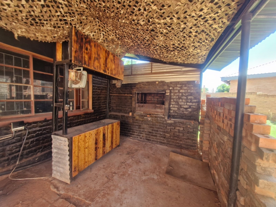 4 Bedroom Property for Sale in Kathu Northern Cape